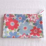 Trousse plate fleurs r&eacute;tros Cath Kidston